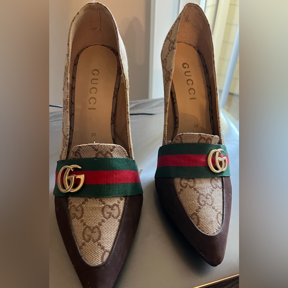 Classic Gucci Brown/Tan (w/ Gucci Logo)/Red/Green Stilettos